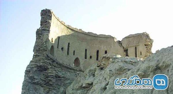 قلعه فین یکی از قلعه های تاریخی ایران به شمار می رود