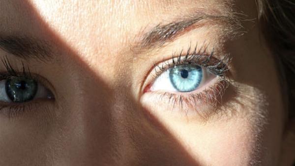 راه حل های جلوگیری از خشکی چشم در برابر نور خورشید